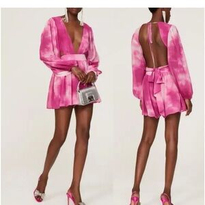 Pink Tie Dye Romper
Toccin